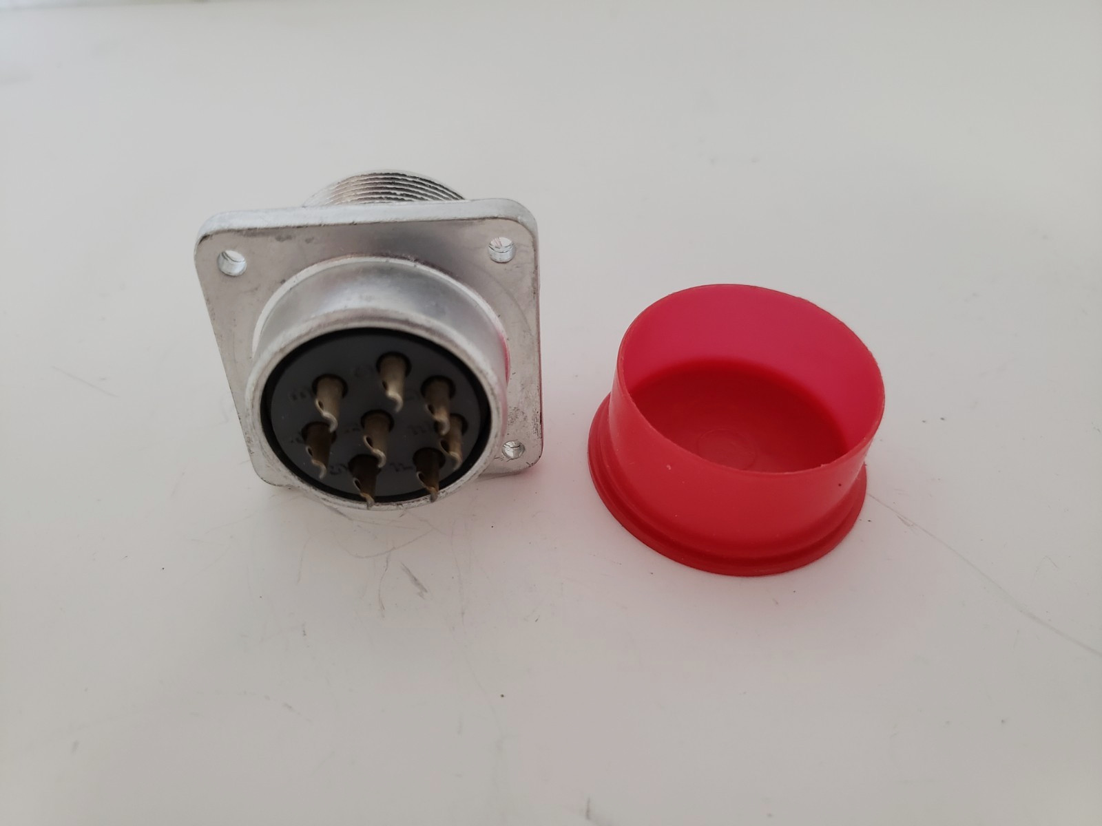 ITT CANNON CA3102E20-7SW-A-105 CIRCULAR CONNECTOR 8 CONTACTS NNB