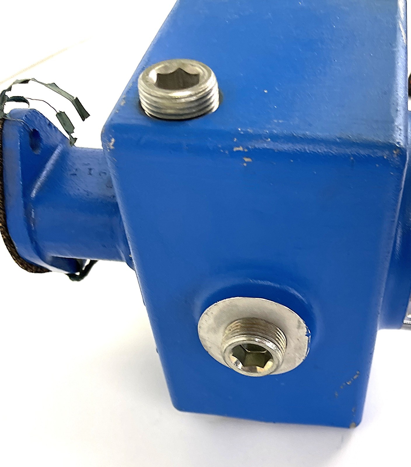 KENCO, LCE-421, HIGH PRESSURE 70 PSI, 3/8″ VENT, OIL LEVEL CONTROLLER, SURPLUS