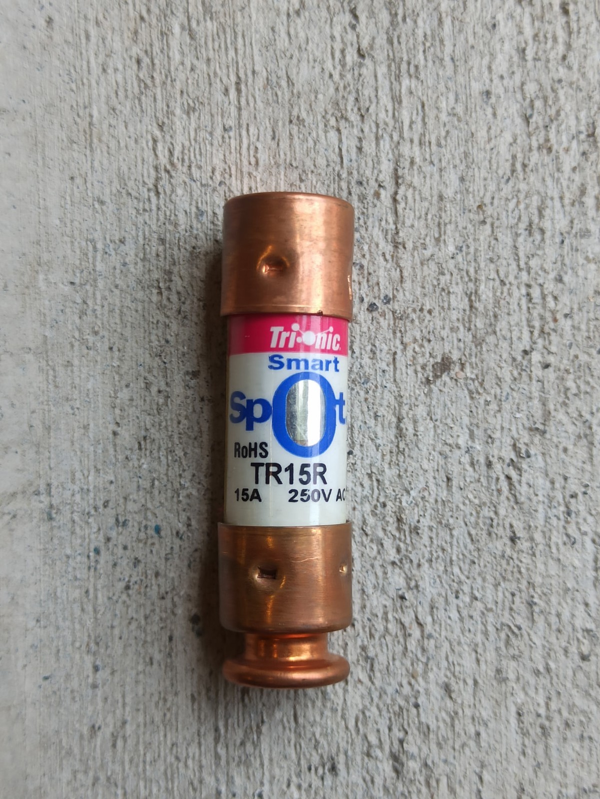 Tri-Onic TR15R Smart Spot Time Delay Fuse 15A 250V – New – $5 CAD Shipping