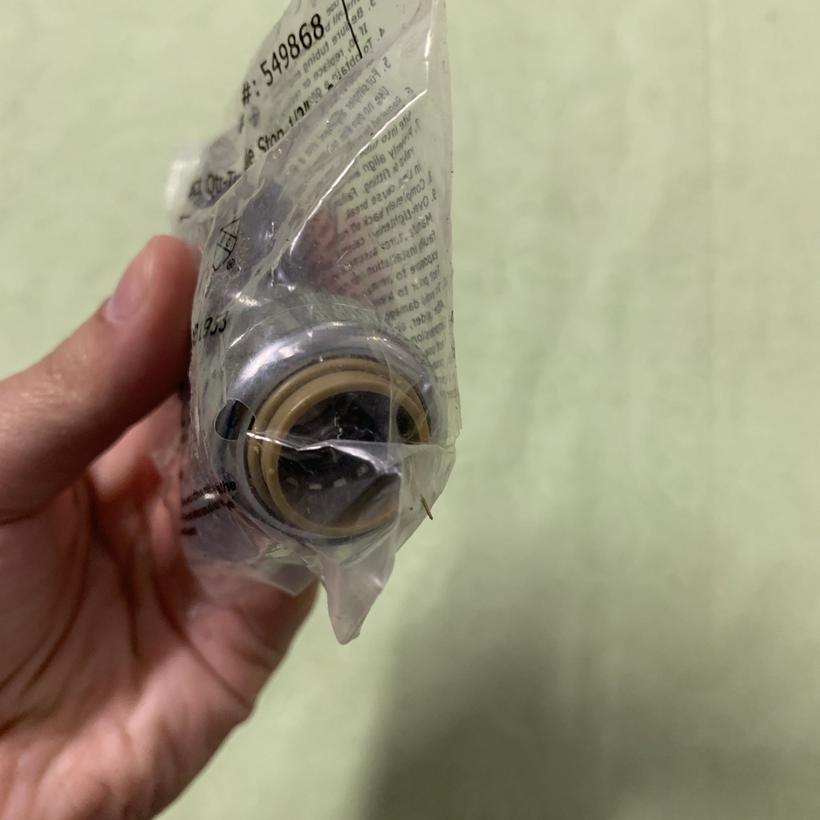 Maintenance Warehouse 549868 Push-to-Connect Qtr-Turn Angle Stop 1/2″ x 3/8″