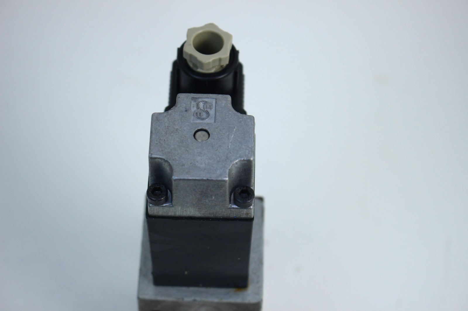 WANDFLUH HYDRAULIC VALVE AE4Z60 Magnet-Schultz GABY-035F43R30 Actuator