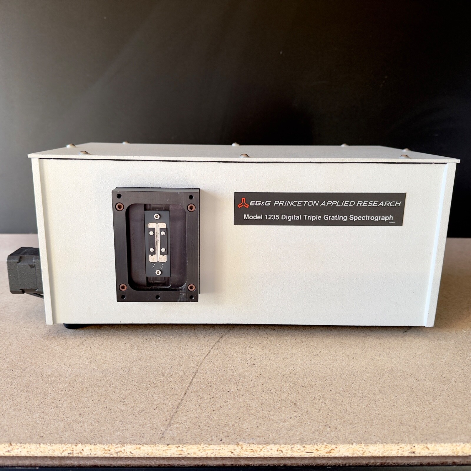 EG&G Princeton Applied Research Model 1235 Digital Triple Grating Spectrograph