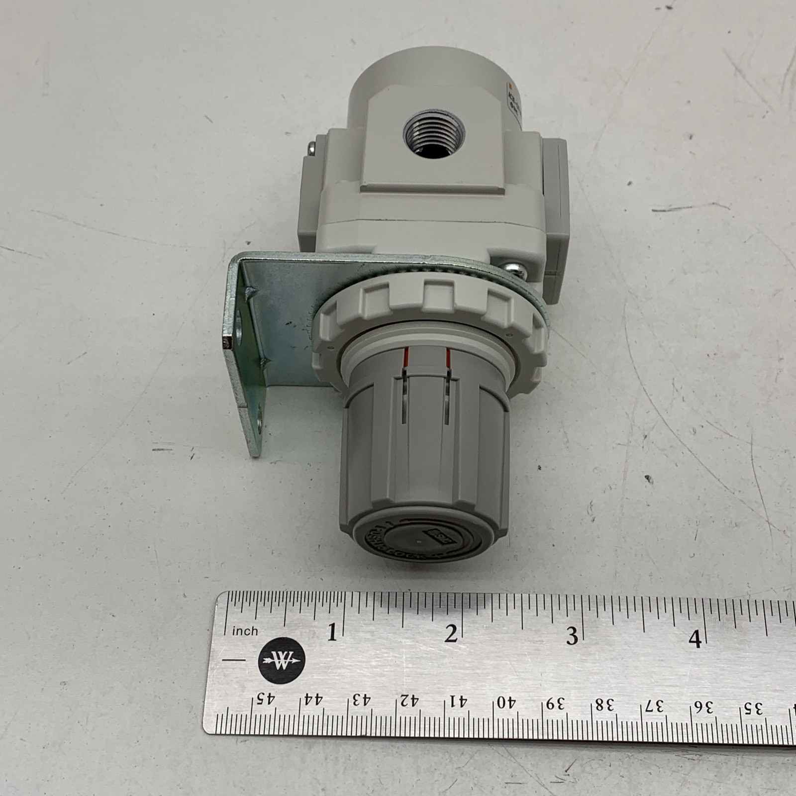 SMC AR30-N02BE-Z-B Compressed Air Regulator 1/4″ NPT, 7-125PSI (AC30-GAT005)