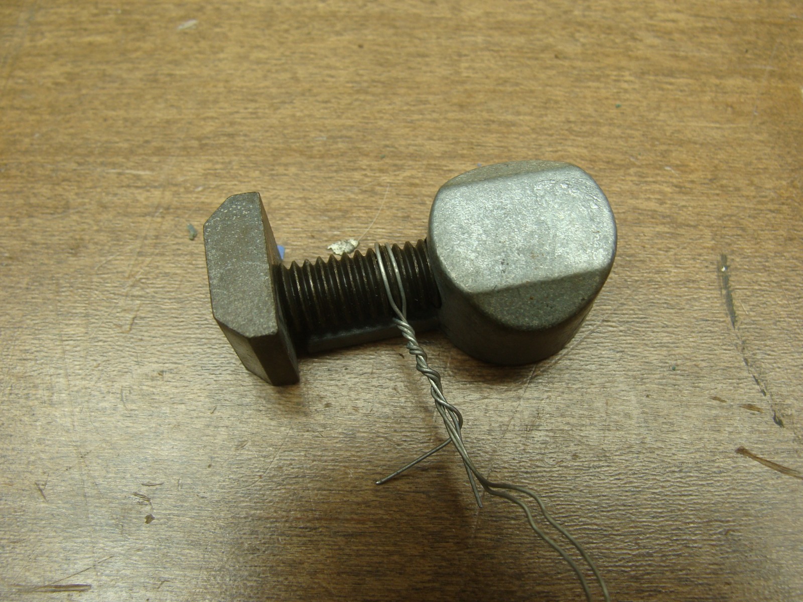 LOT OF 15 80/20 INC 15 SERIES ANCHOR FASTENERS P/N 3360 ZINC 5/16-18 X 1.3