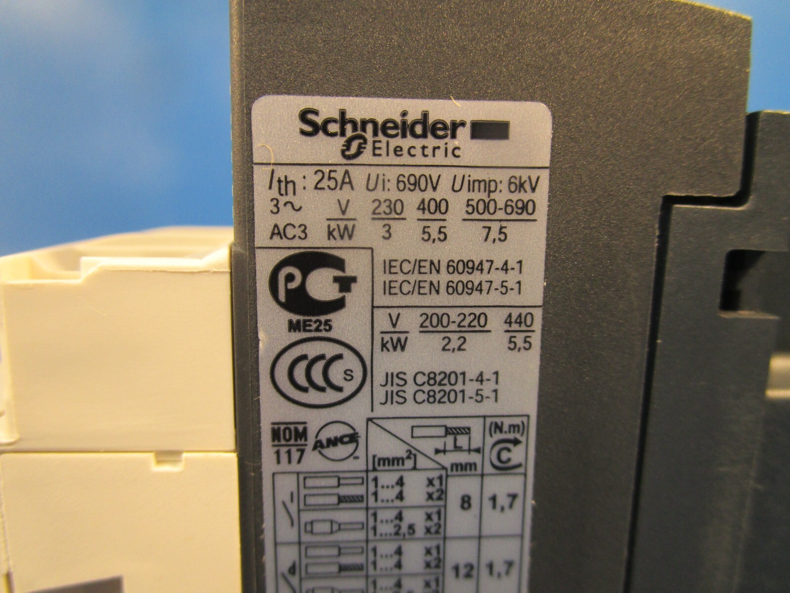 SCHNEIDER LC1DT25F7, Contactor, Non Reversing, 4 pole, 3 phase, 110 Vac @ 50/60