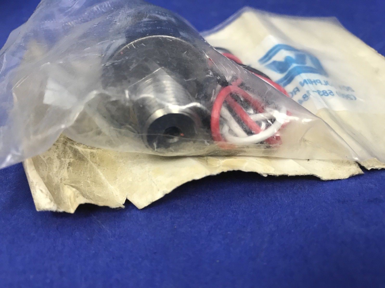 Whitman P117V-3H-F52L-X SS Vacuum Switch , 5A, 250VAC -New
