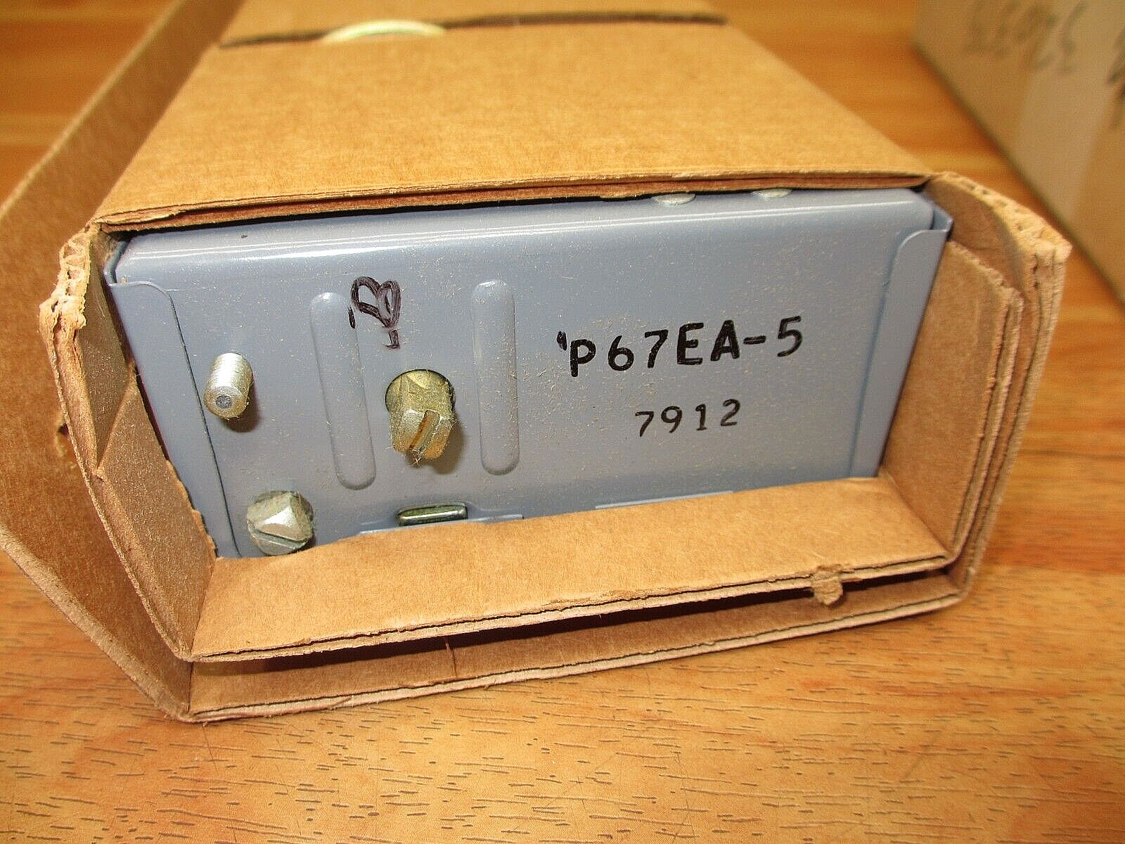 Johnson Controls P67EA-5 *NEW* Penn-Baso Pressure Control