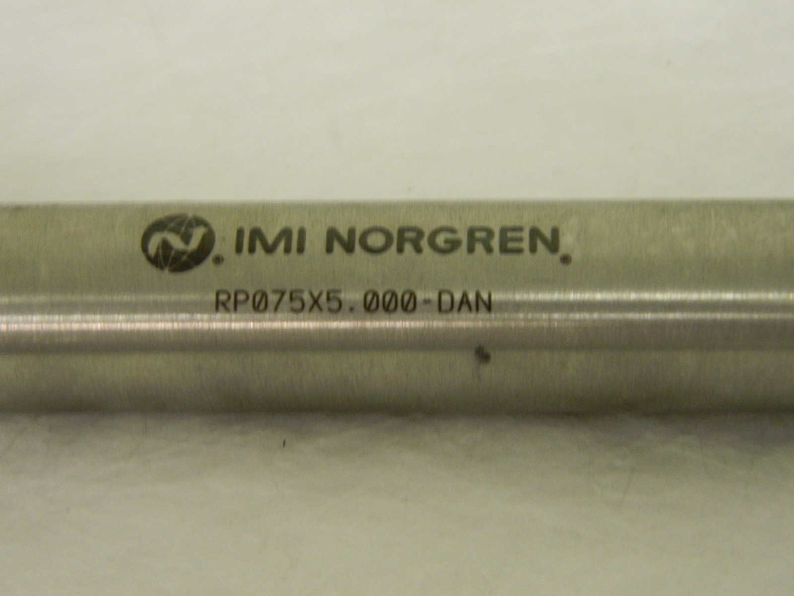 IMI Norgren Double Acting Round Cylinder 3/4″ Bore x 5″ Stroke RP075X5.000-DAN
