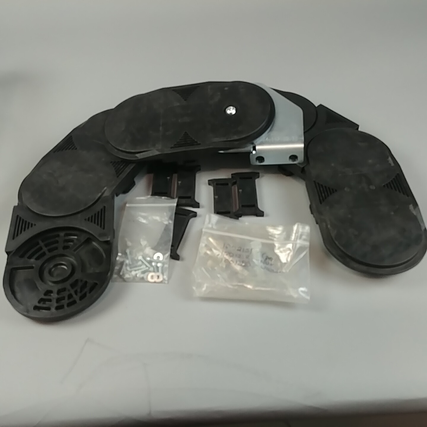 IGUS E4.112.01 Plastic Energy Chain Cable Carrier Four Links Mounting Hardware