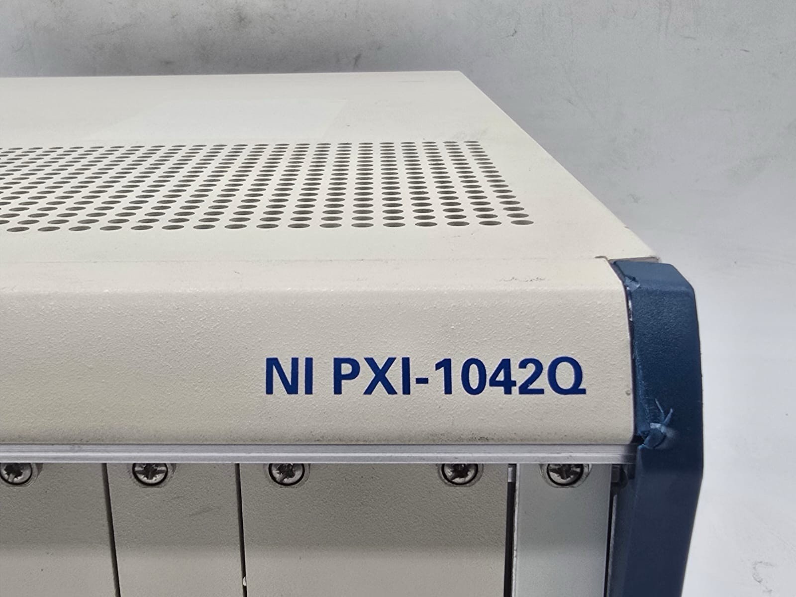 National Instruments NI PXI-1042Q Quiet 8-Slot PXI Chassis Universal AC