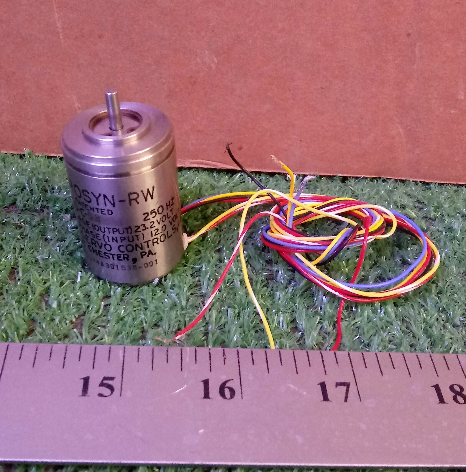1 NEW HAROWE 11BRW300-C-58 HAROSYN-RW 250HZ SERVO CONTROLS NNB ***MAKE OFFER***