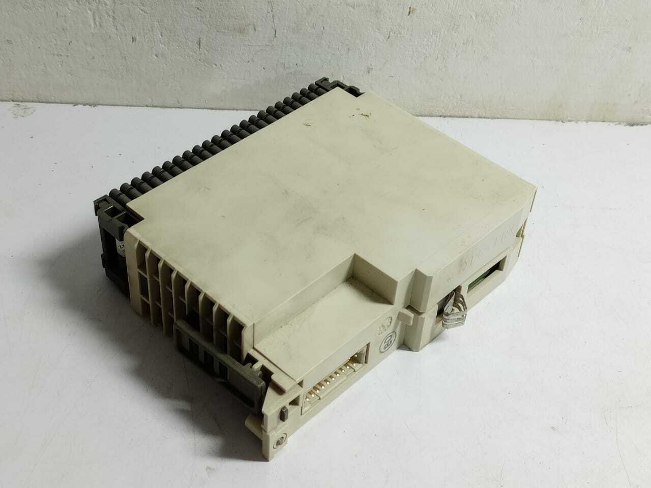 Aeg Modicon DAP 216 N 2×8 24VDC 0.5A Current Source DAP216N Output Module