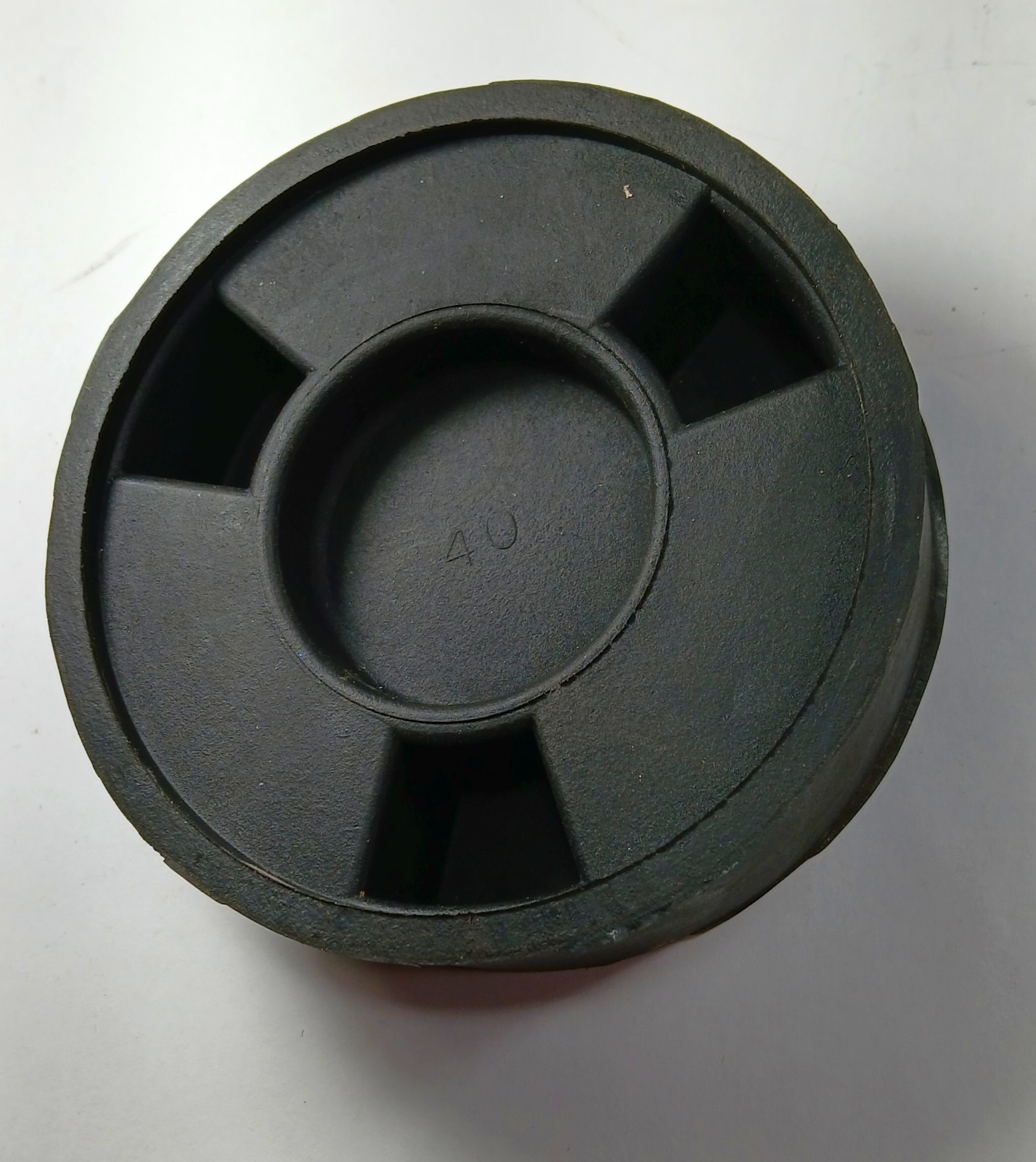 1 NEW UNBRANDED 1-3/4 X 4 X 1-1/4 INCH RUBBER INSERT NNB ***MAKE OFFER***