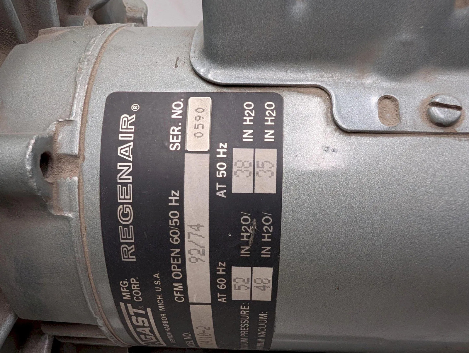 Gast Regent Model R4110-2 1 HP Vacuum Pump Motor J611AX 115/208-230V 2850 RPM