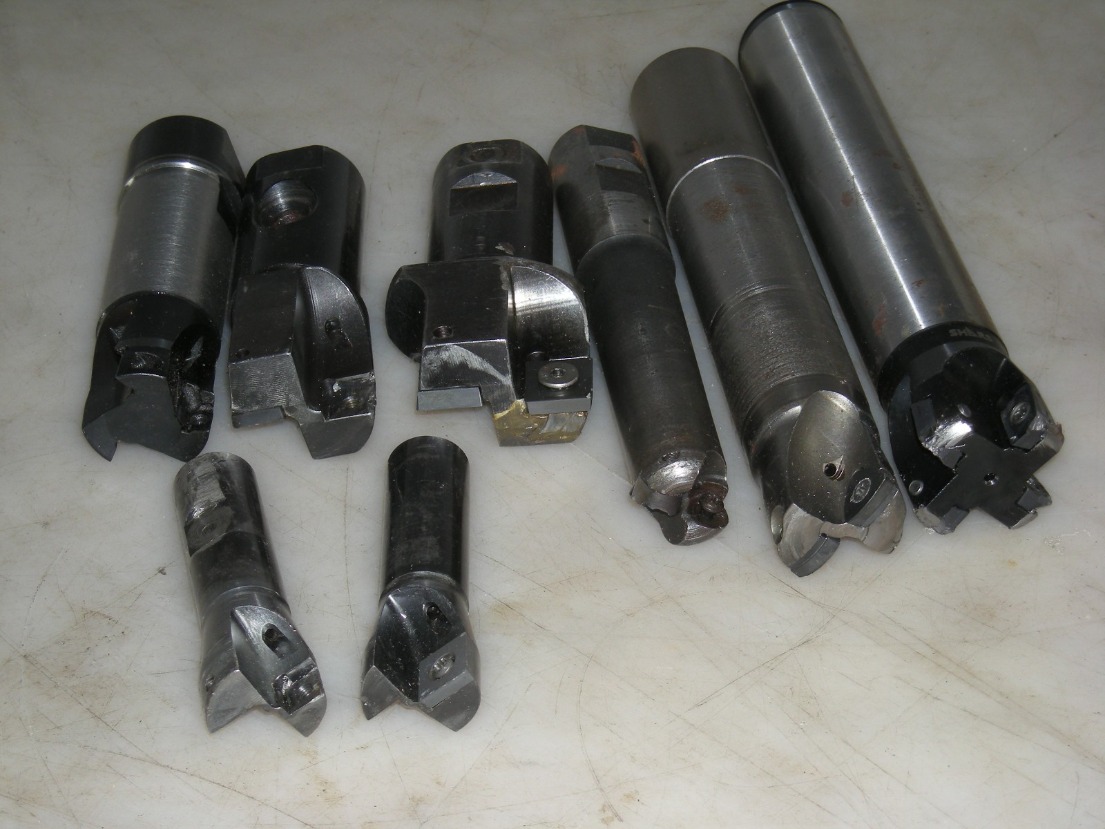 Lot of 8 ea, Indexable Insert Endmills 1″ to 1-1/2″ – Some are missing scrws