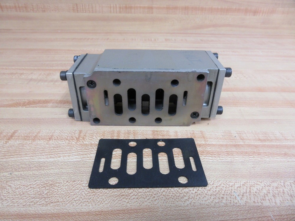 SMC VV72-FPG Pneumatic Accessory VV72FPG