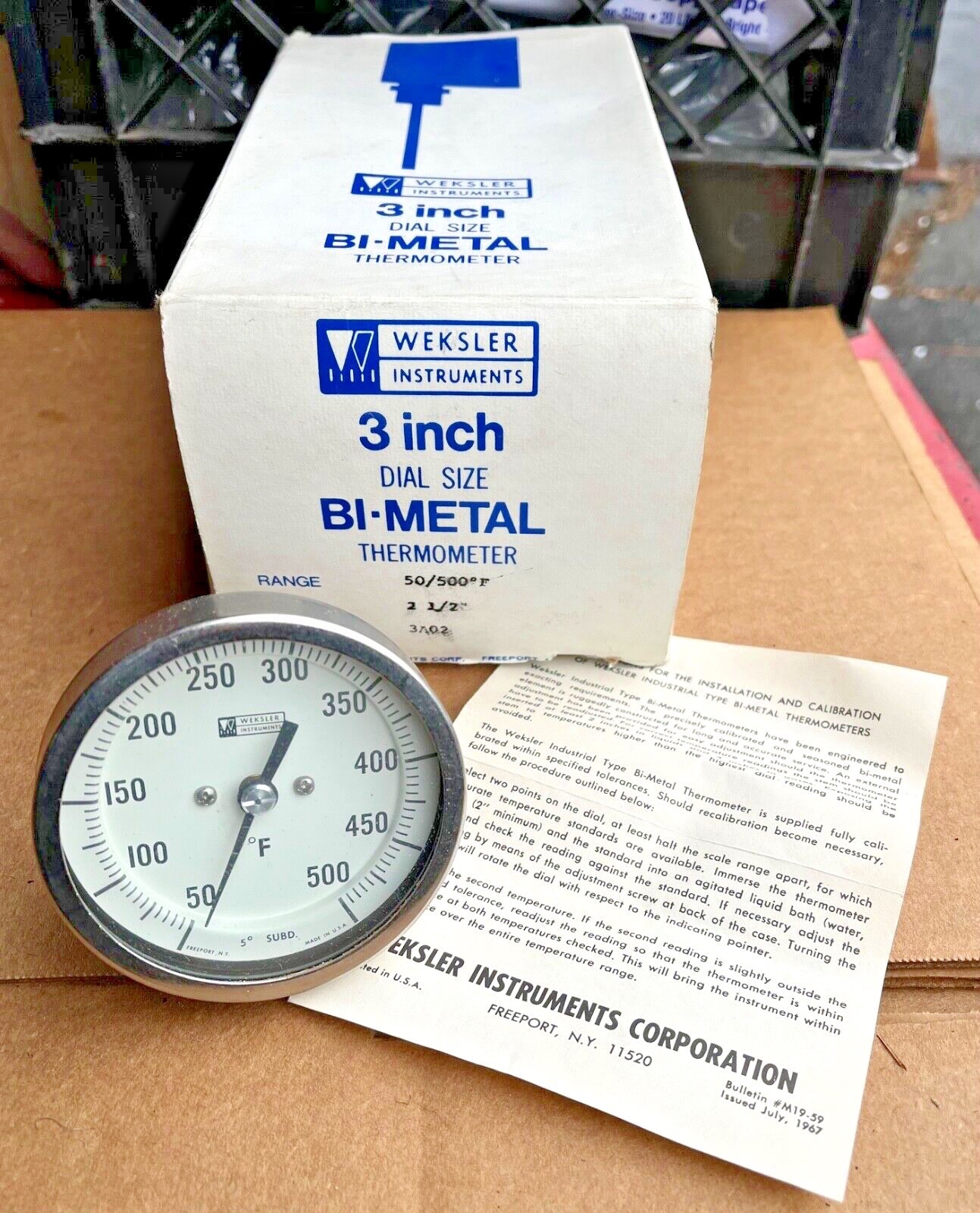 Weksler 3″ CF02 Bi-Metal 50-500°F Thermometer; 1/2” NPT, 2-1/2’ Stem – USA MADE