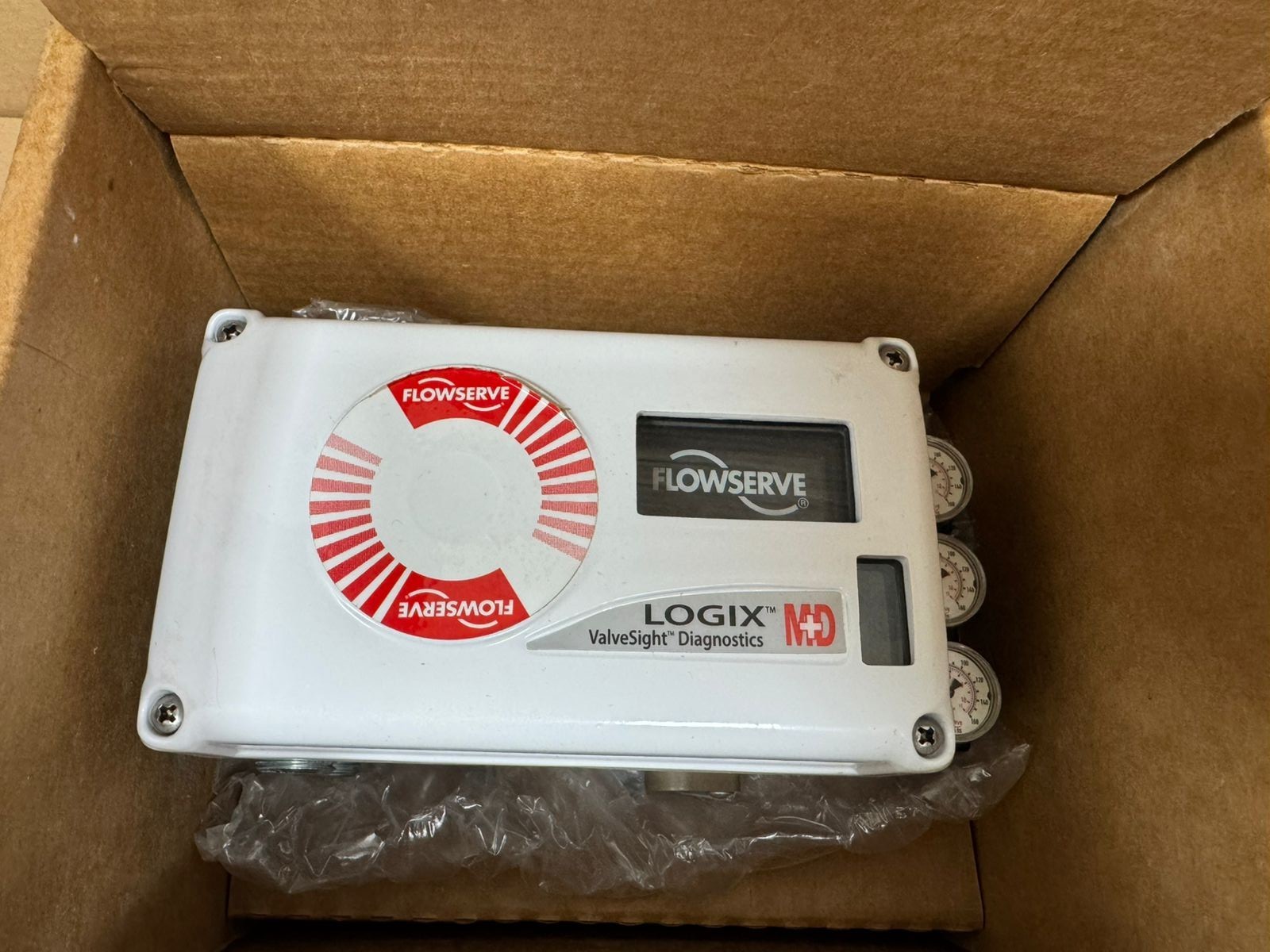 Flowserve / Logix 500MD+ / Digital Positioner / 520MD+37-W1D300-GM3-0000
