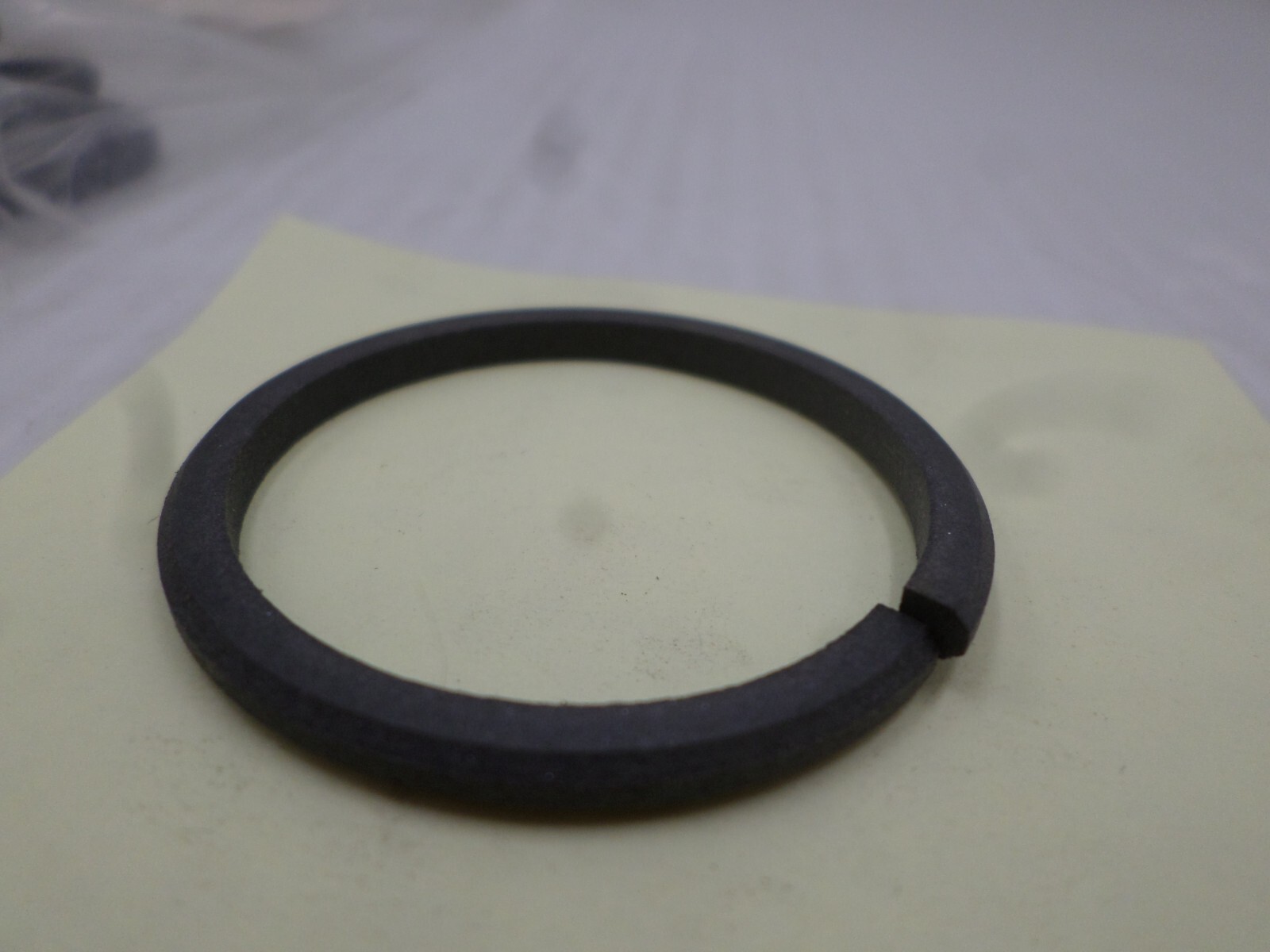 Lot of 11 Cmp Ring, Piston 3/4 Flon 252 Hays Fluid Controls 86331
