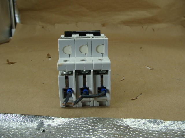 LOT OF 2 ABL SURSUM CIRCUIT BREAKERS D5A 3 POLE 5A 480Y/277VAC 10kA