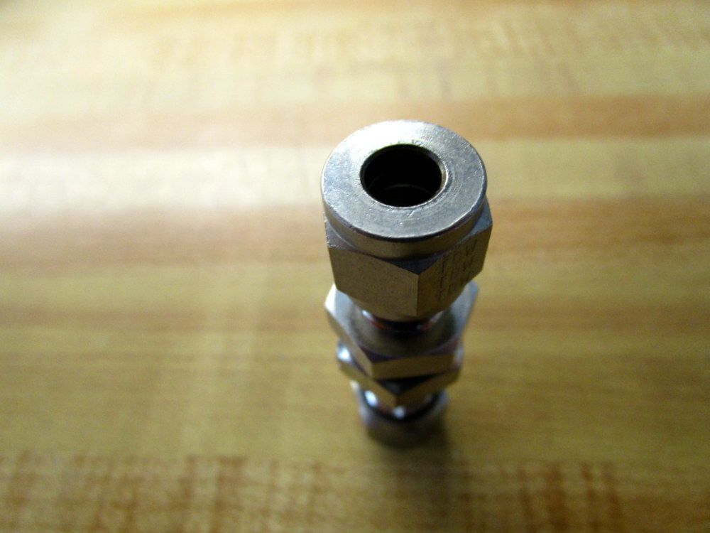 NDC 4065800 Bulkhead Union