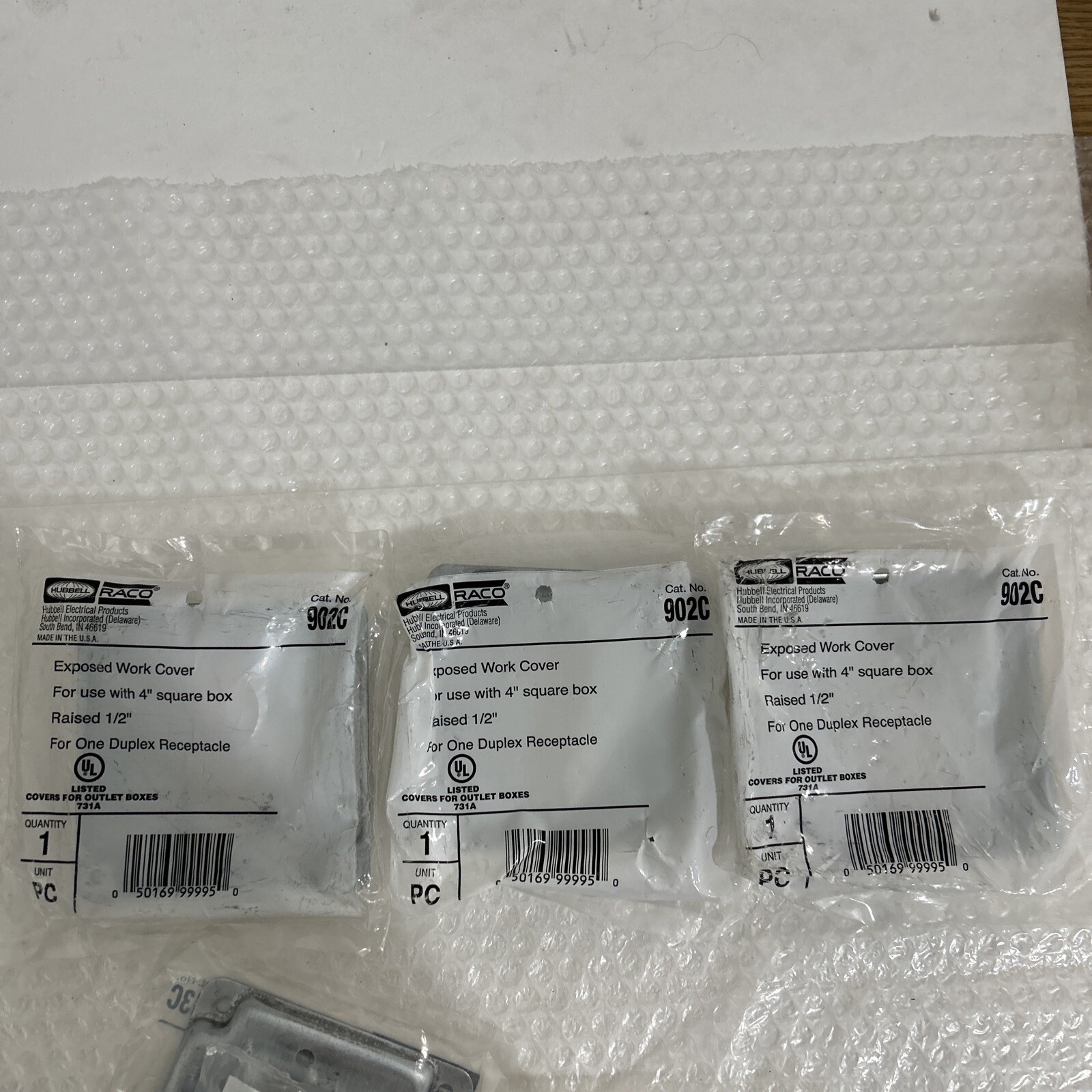 NEW Assortment of HUBBELL 4″Sqr Covers 3-902C,2-804C,1-812C,1-813C 7 Total