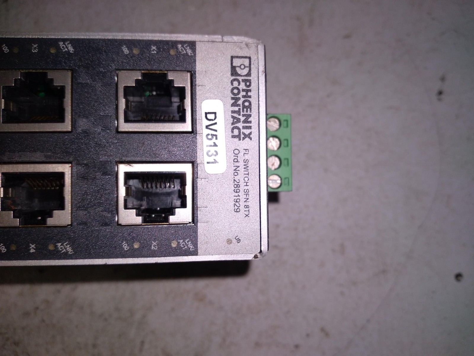 PHOENIX CONTACT FL SWITCH SFN 8TX 2891929 HW:12 24VDC 210MA 30-12AWG