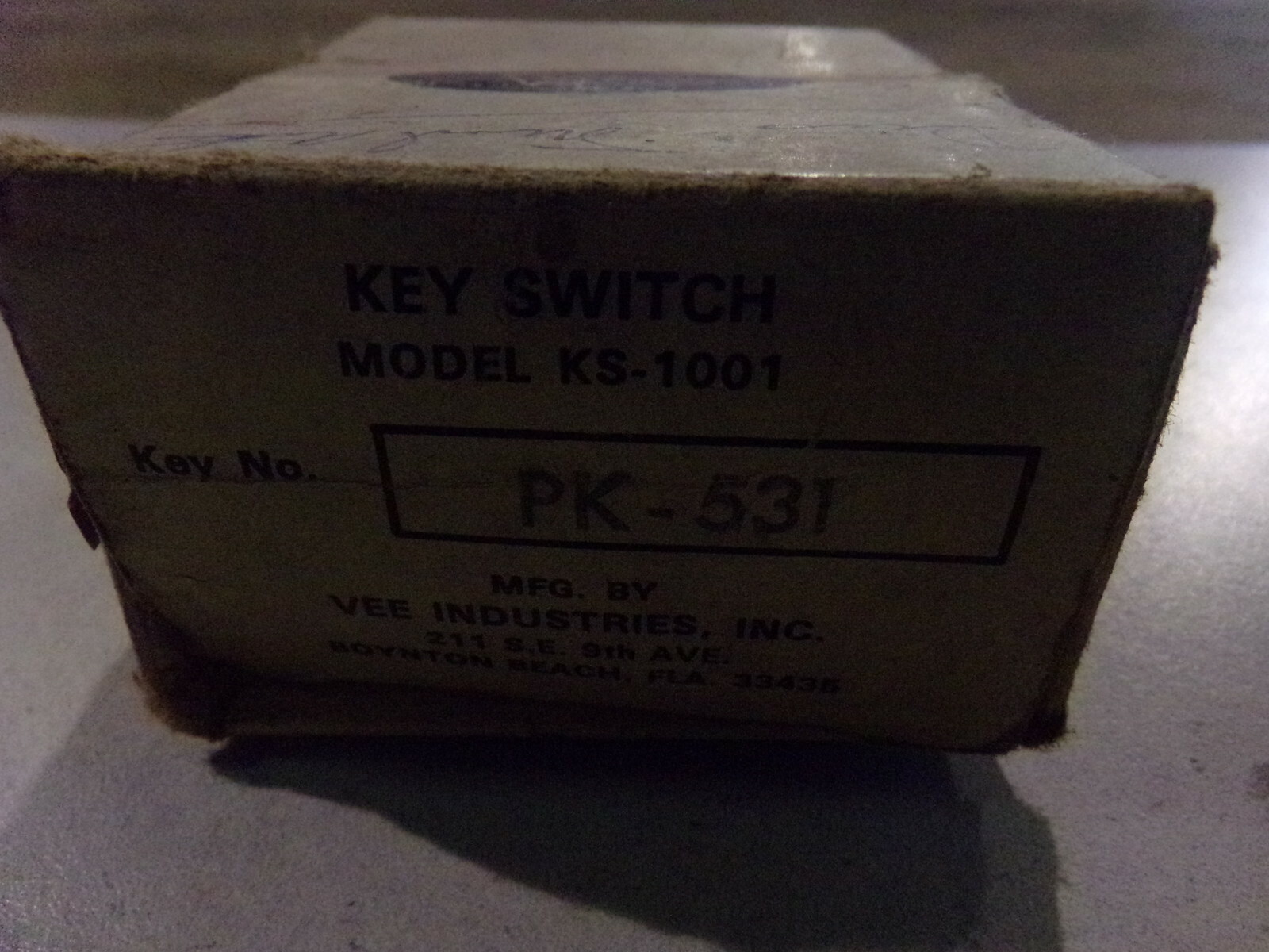 NEW Vee Key Switch w/ 2 Keys Model KS-10041 Key No PK-531 *FREE SHIPPING*