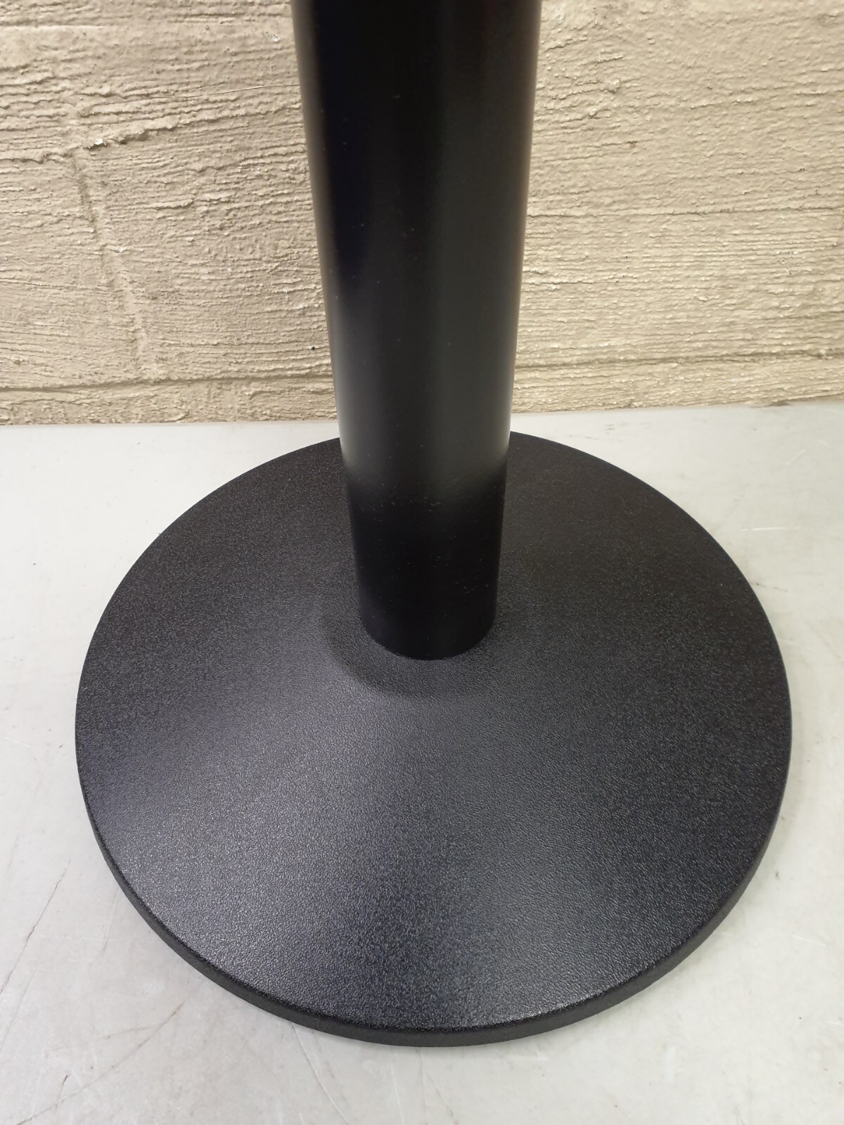 Retracta-Belt 301BA-RCV Barrier Receiver Post 40″ H Black Aluminum 2 1/2″ Dia