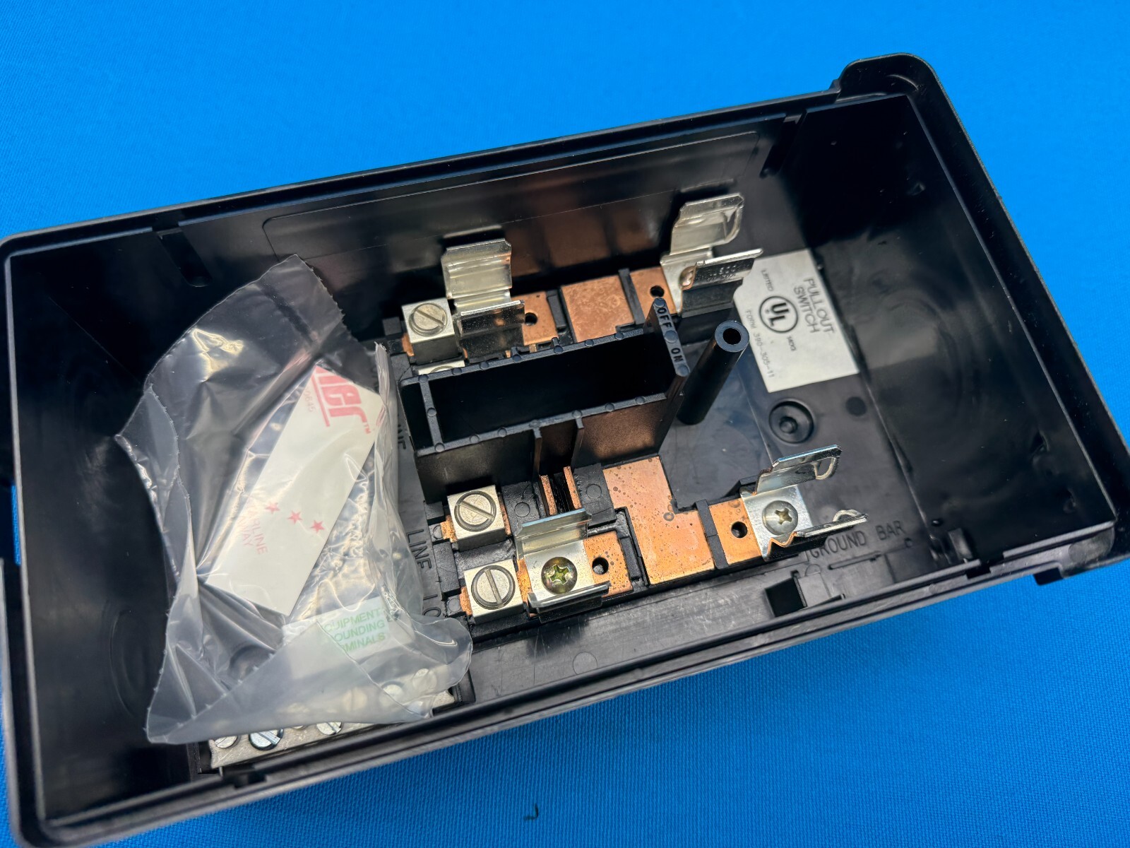 Challenger RPL222 60A 240VAC Type-3R Enclosure Fusible Disconnect Switch