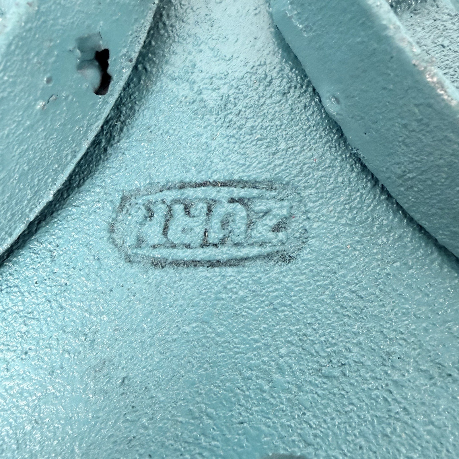 Zurn 4″ x 8-3/8″ Diameter No-Hub Cast Iron Combination Roof Drain & Overflow