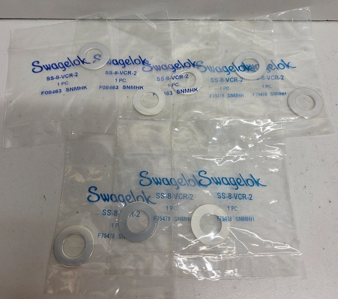 LOT OF 8 NEW IN BAG! SWAGELOK 1/2″ STAINLESS VCR FACE SEAL FITTINGS SS-8-VCR-2