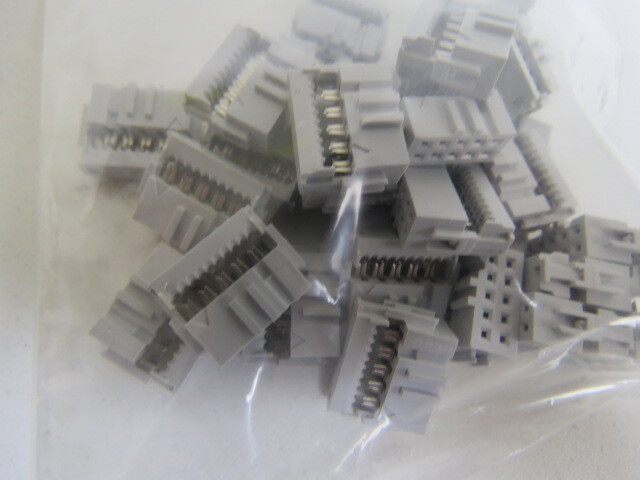 FCI 71600-010LF Qty of 15 per Lot FCI CONN SOCKET IDC 10POS 71600-010LF