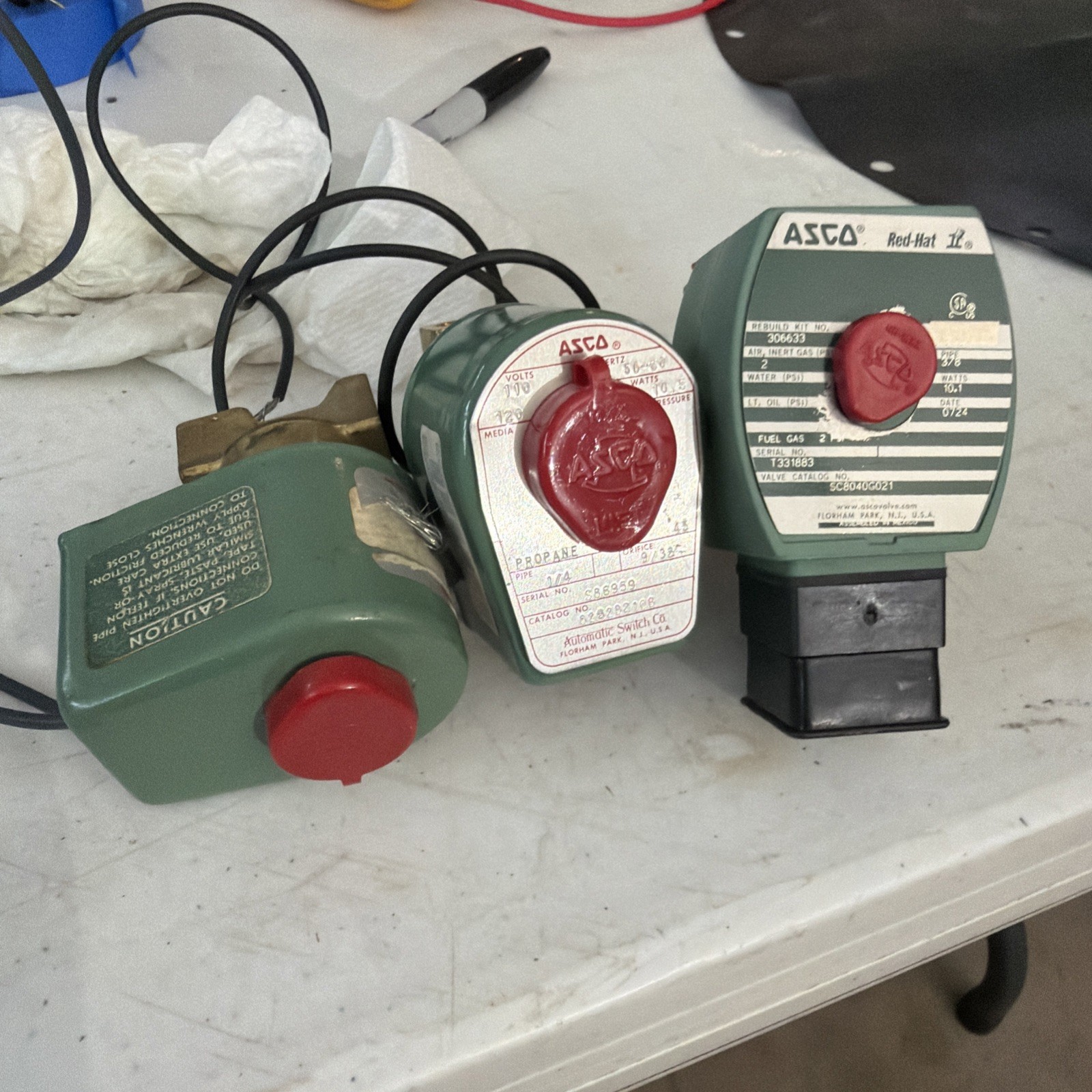 New ASCO VALVE Lot (1)3/8 And (2) 1/4 Propane 120vac