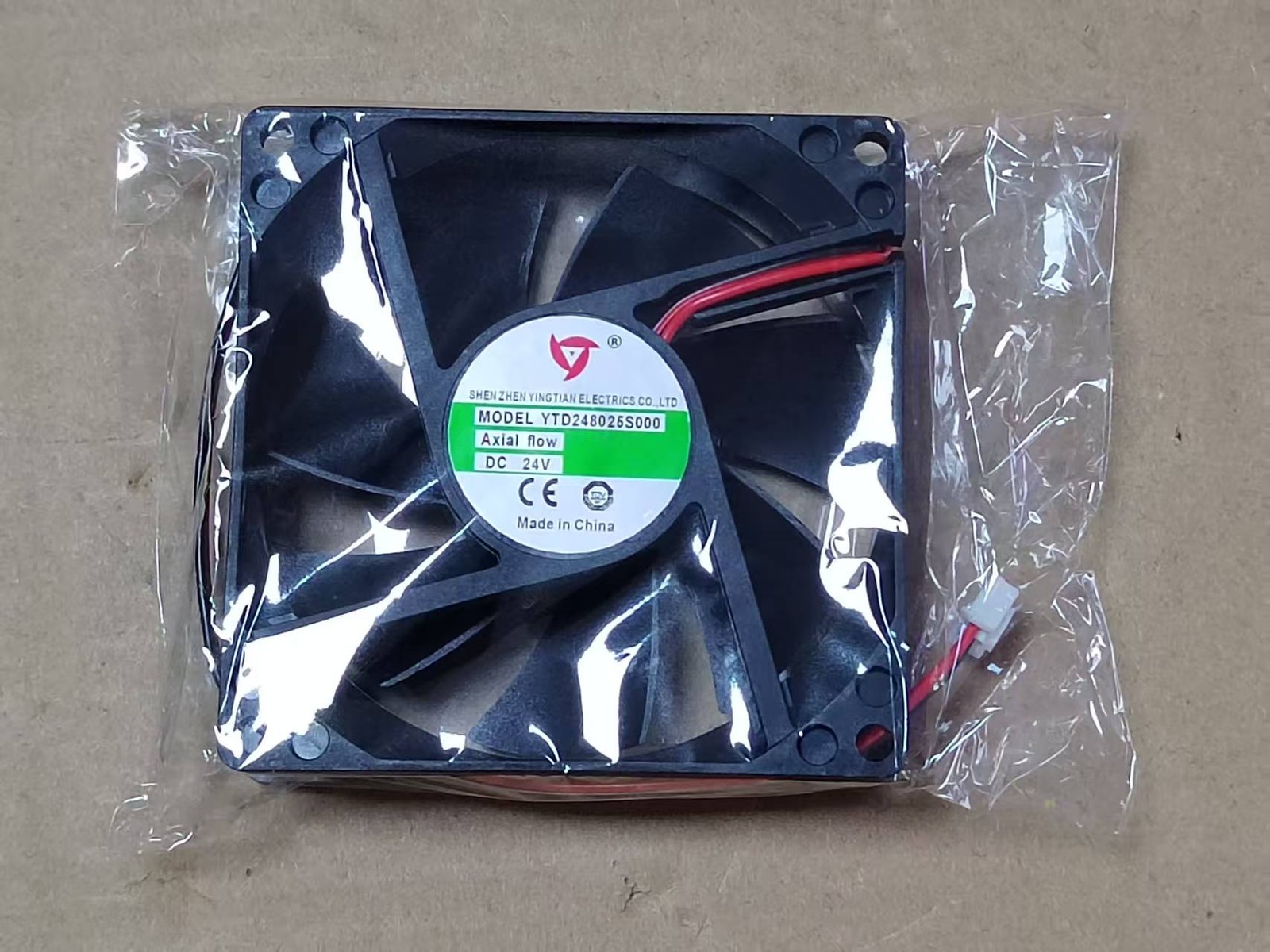 1PC Axial fiow 8025 8CM 24V cooling fan YTD248025S000