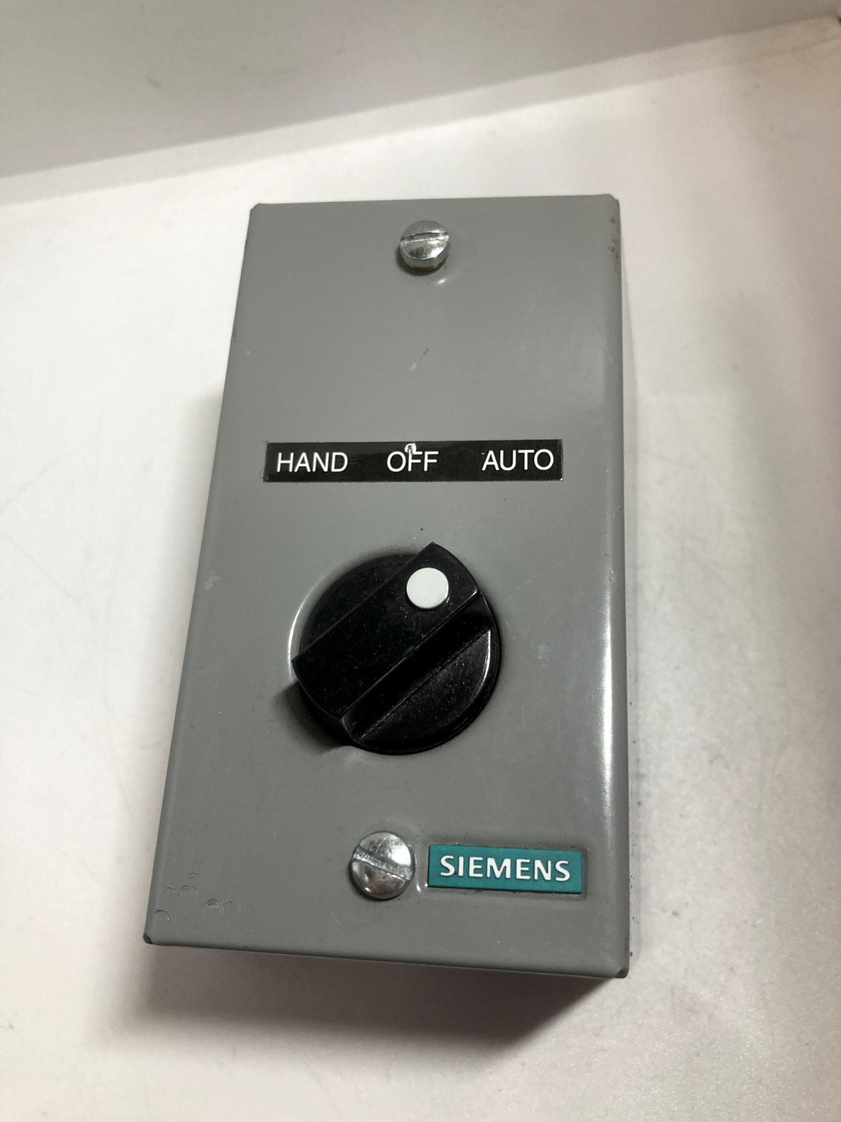SIEMENS 50AA3C3 SELECTOR SWITCH CONTROL STATION 2NO 5A 600V 3 POSITION NNB