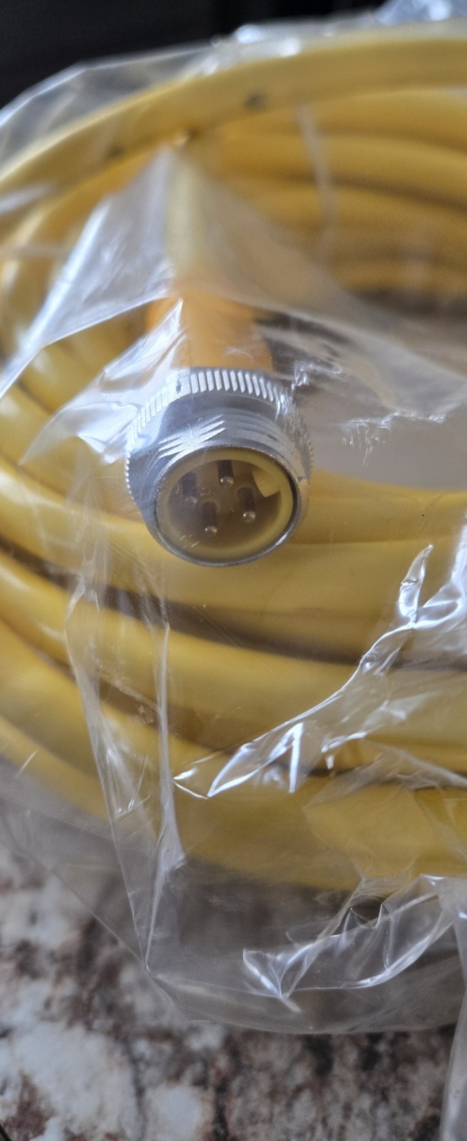 BALLUFF BCC091R A314-A314-30-304-VX44W6-150 BRAND NEW HEAVY 300V ACDC 10A