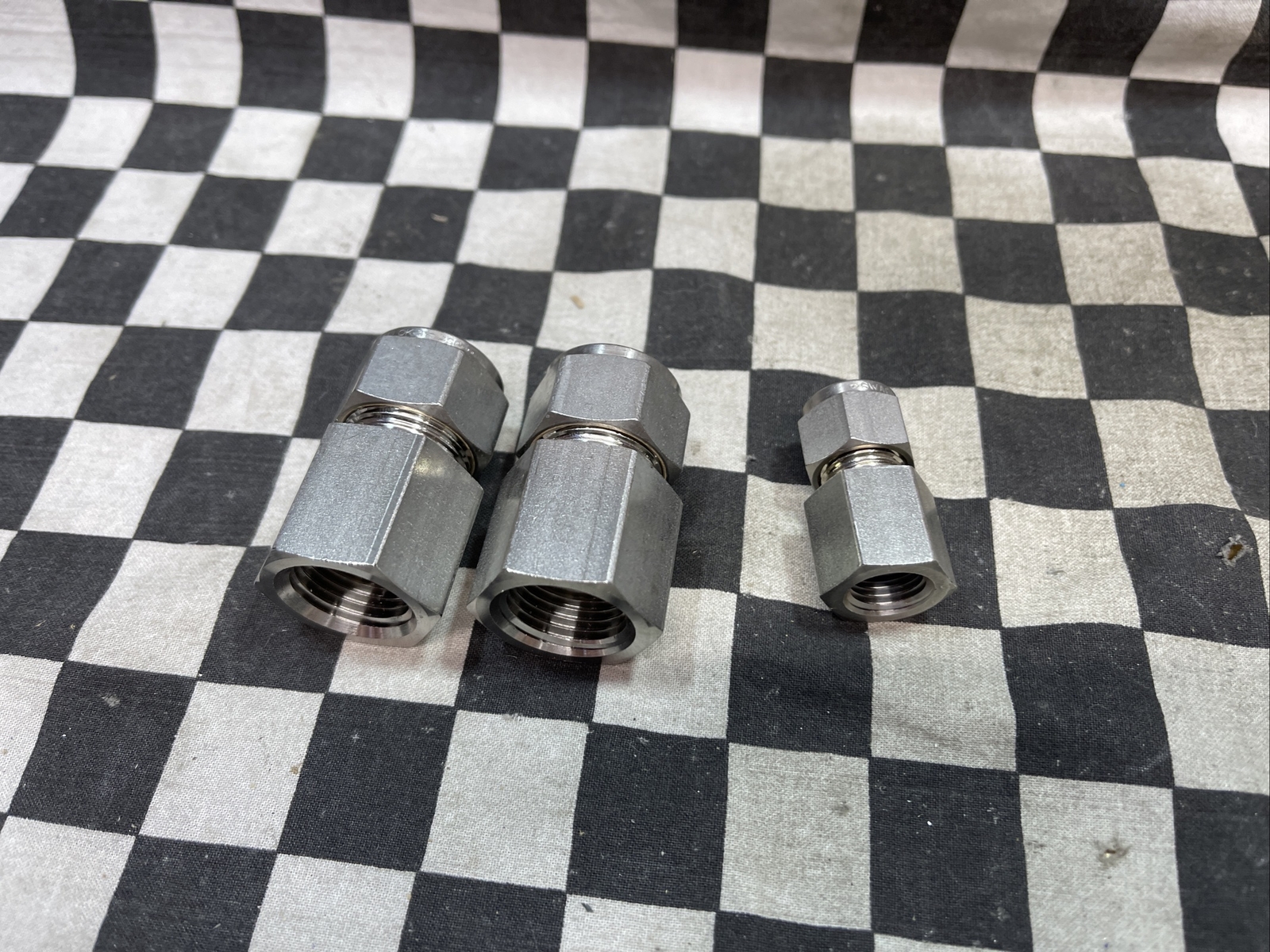 SWAGELOK SS-600-C, SS-600-7-4, SS-810-7-8, LOT OF 7, SHIPSAMEDAY#1622N4