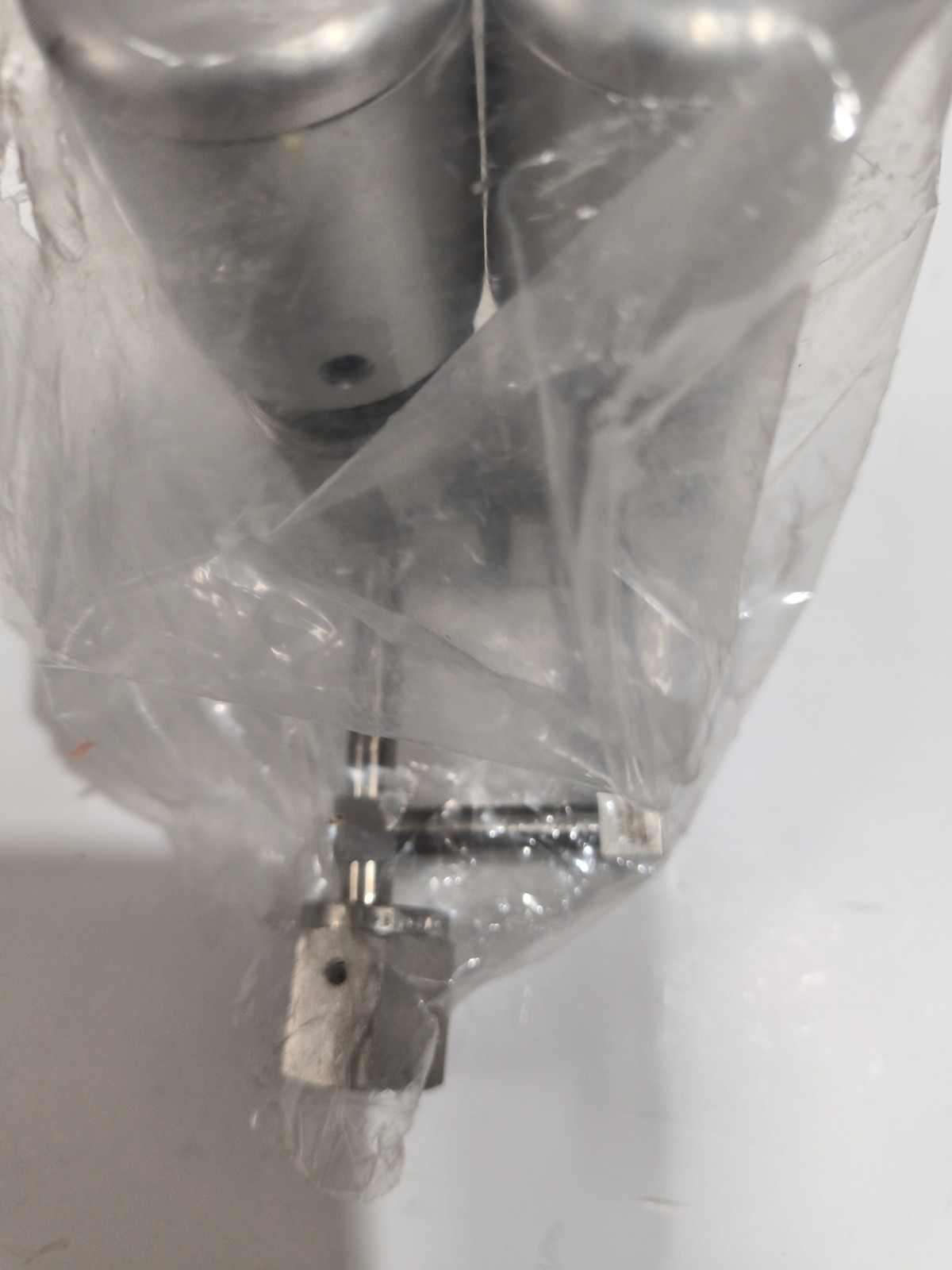 Swagelok 6LV-BNBW4-C High-Purity Bellows Valve Assembly – 1/4″ Tube Butt Weld