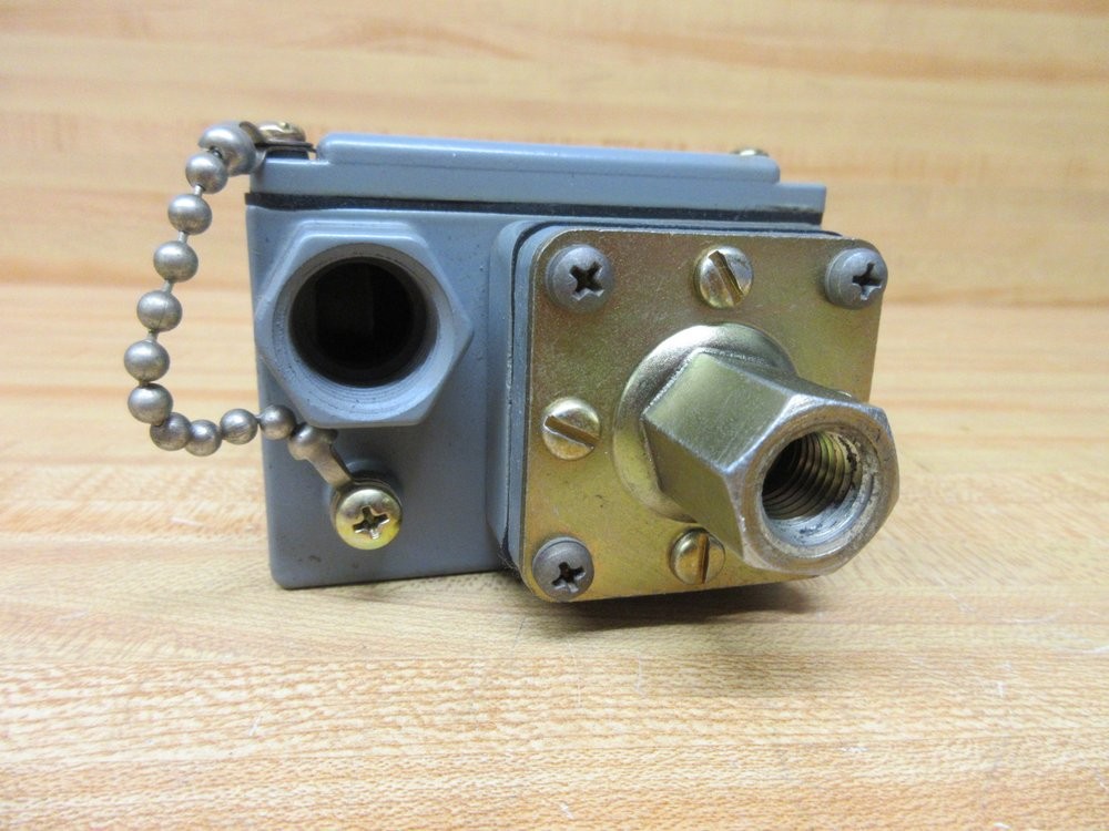 Square D 9012 GAW-6 Switch Series C