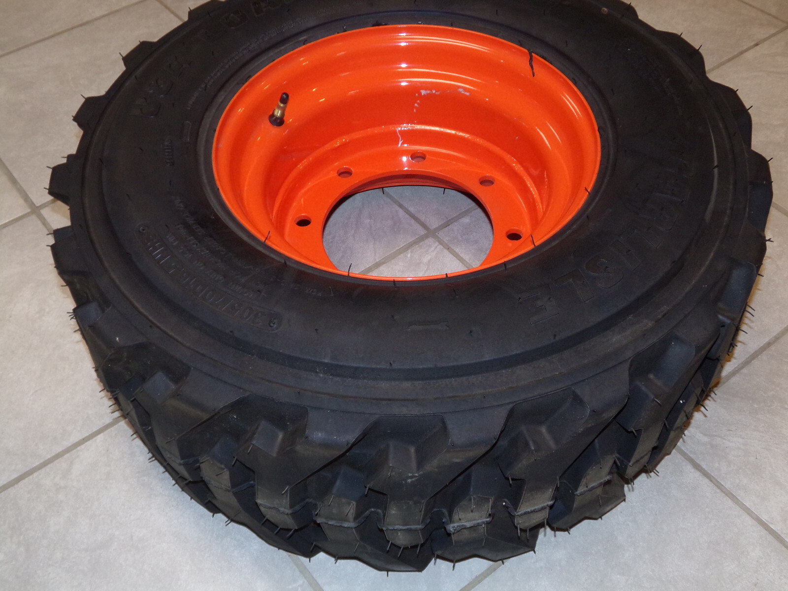 Wheel Asmbly for BOBCAT Skid-Steer Loader 305/70D16.5, 16.5 x 9.75, 10.75″ Pilot