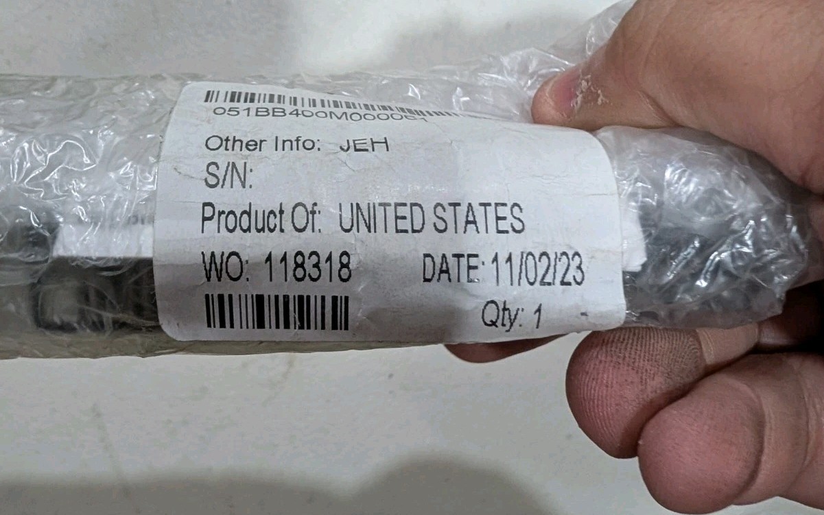 NEW AVENTICS 051BB400M000061 SOLENOID VALVE 120PSIG Lot Of 2