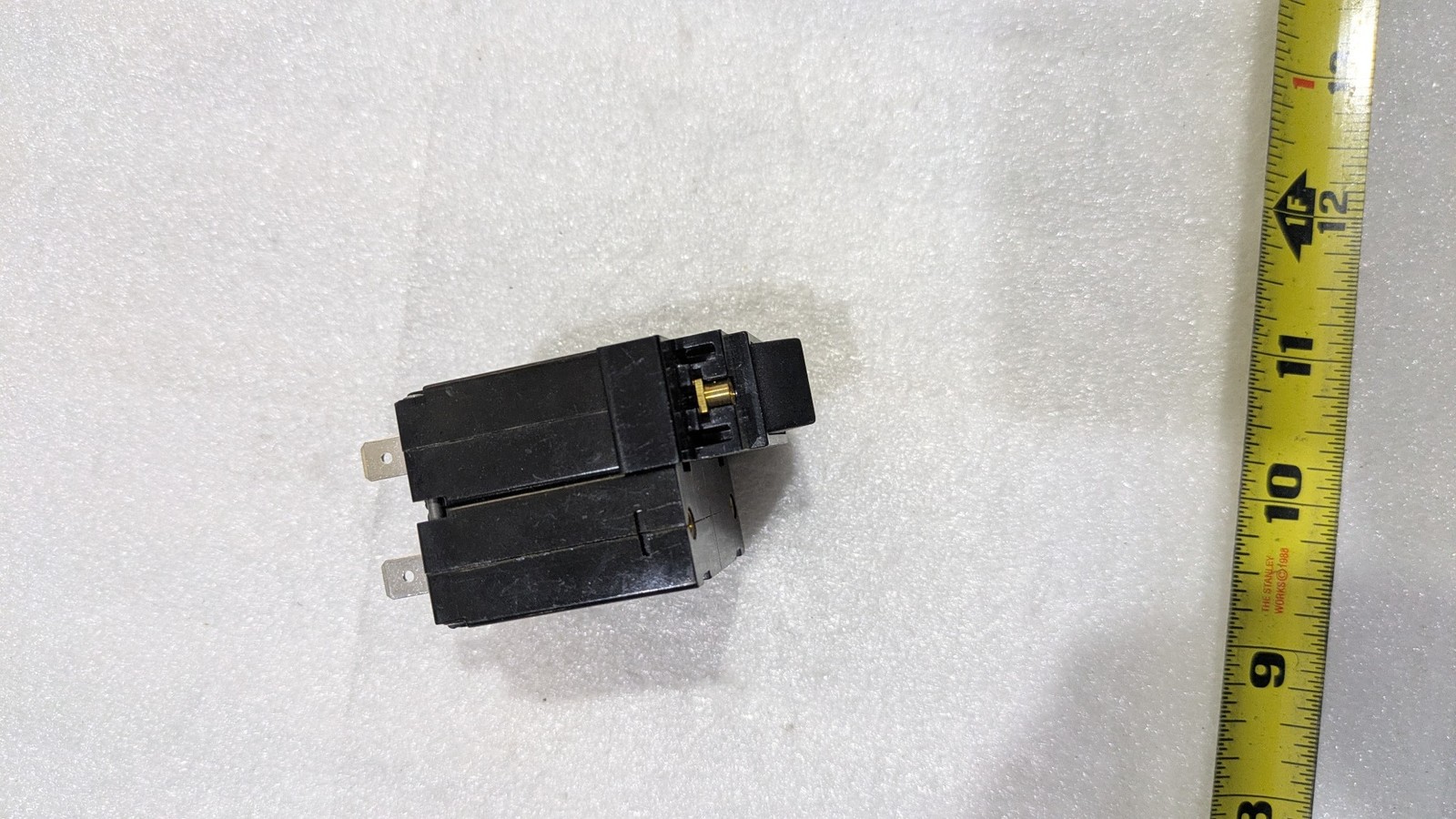 Carling Technologies Circuit BrEAKER AC2-B0-34-620-131-D 20AMP 65-250 VAC