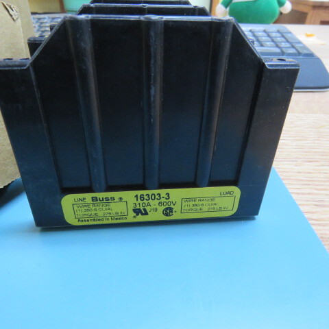BUSSMAN 16303-3 Qty of 1 per Lot Barrier Terminal Blocks 3P 600VAC/DC Pwr Dist