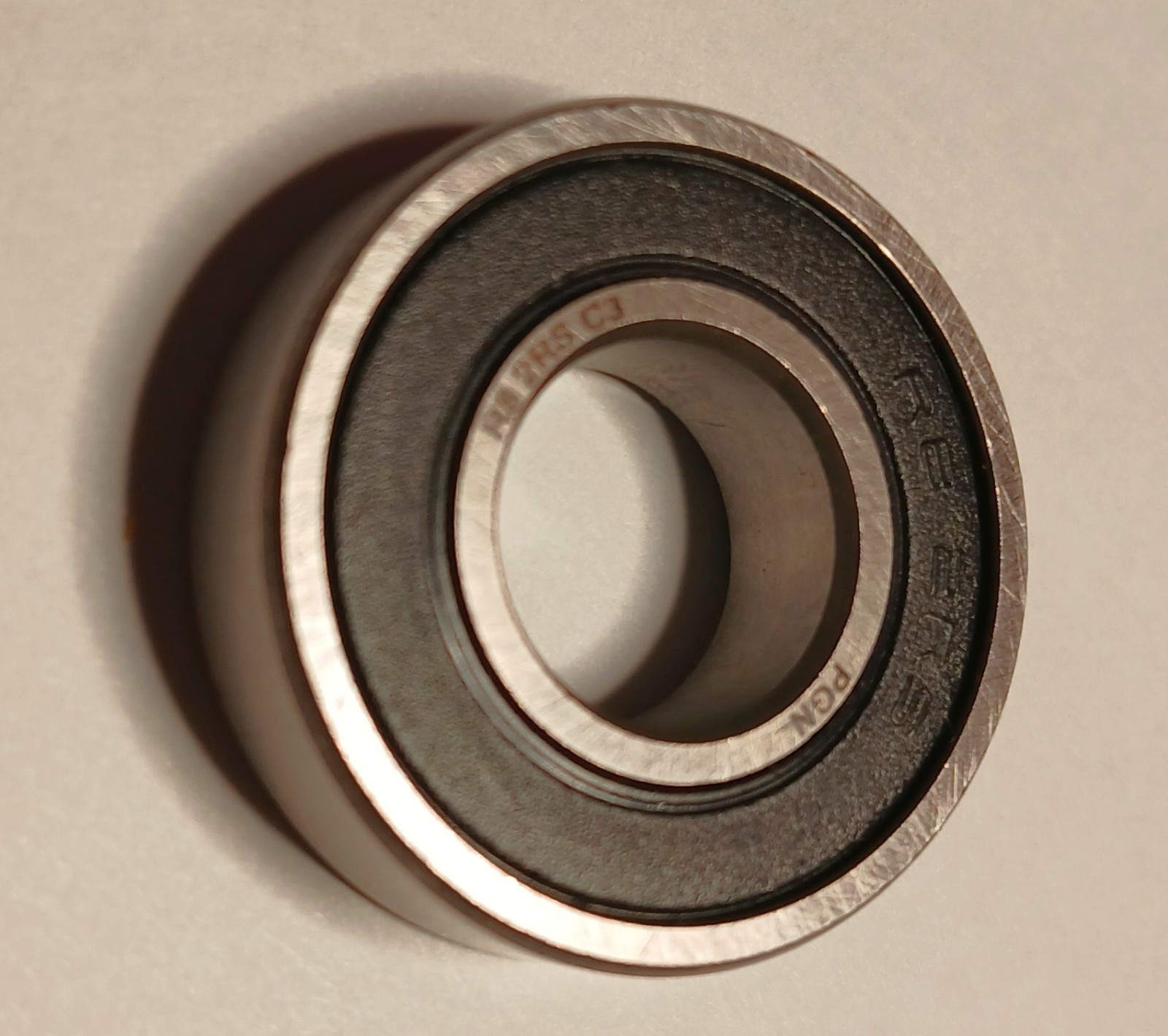1 NEW PGN R8 2RS C3 RADIAL DEEP GROOVE BALL BEARING NNB ***MAKE OFFER***
