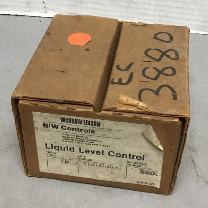 McGraw Edison 8210 2-L Liquid Level Control (B131)