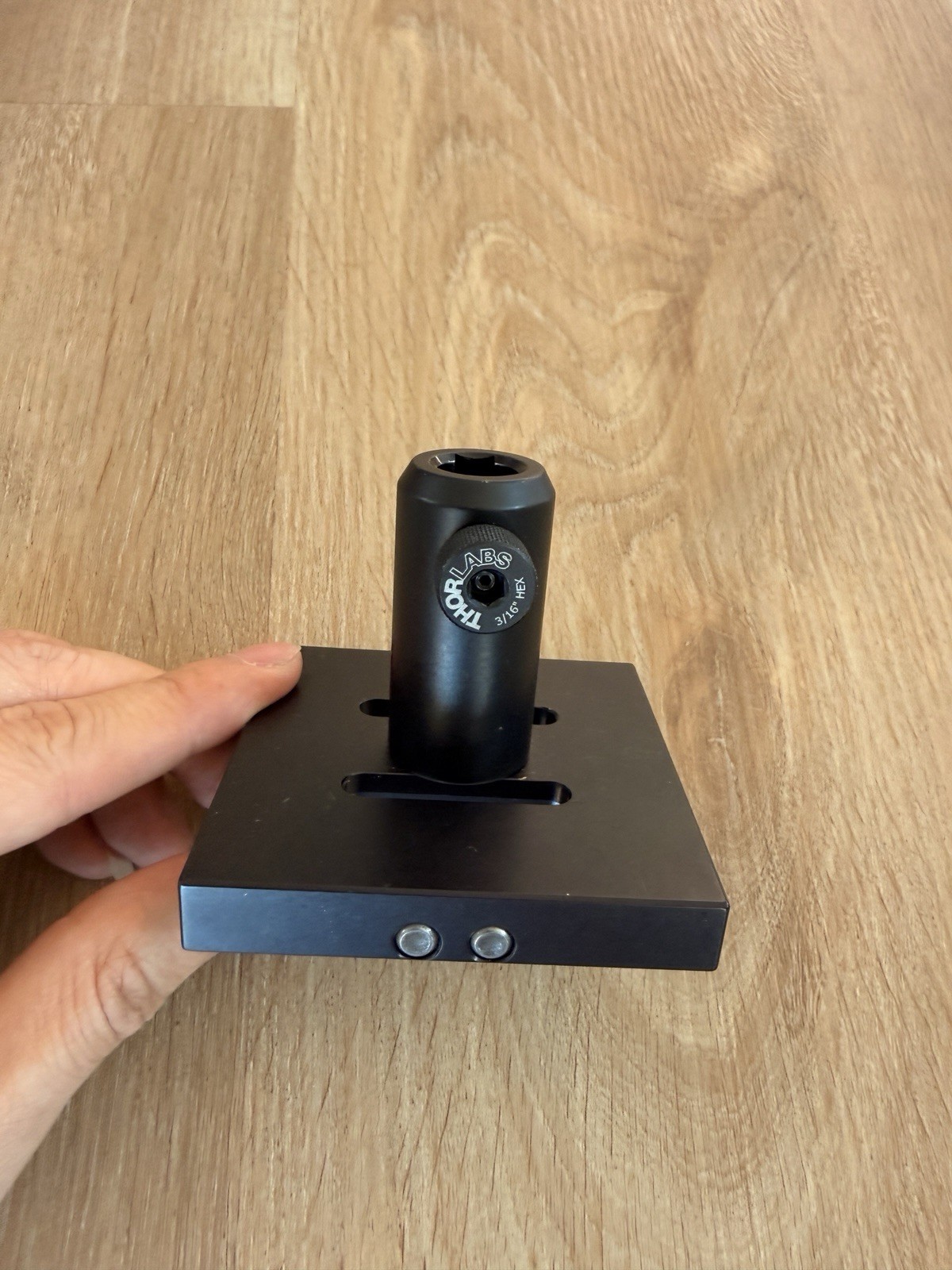 Thorlabs Ø1/2″ Optical Post Holder with 3/16″ Hex Locking Screw & Adapter Plate