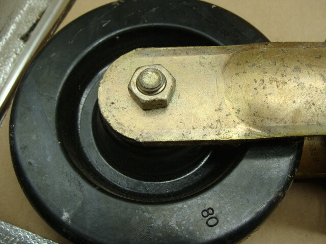 SET OF 4 GREASEABLE (2 STATIONARY/2 SWIVEL) CASTERS 6″ X 2″ 05085329