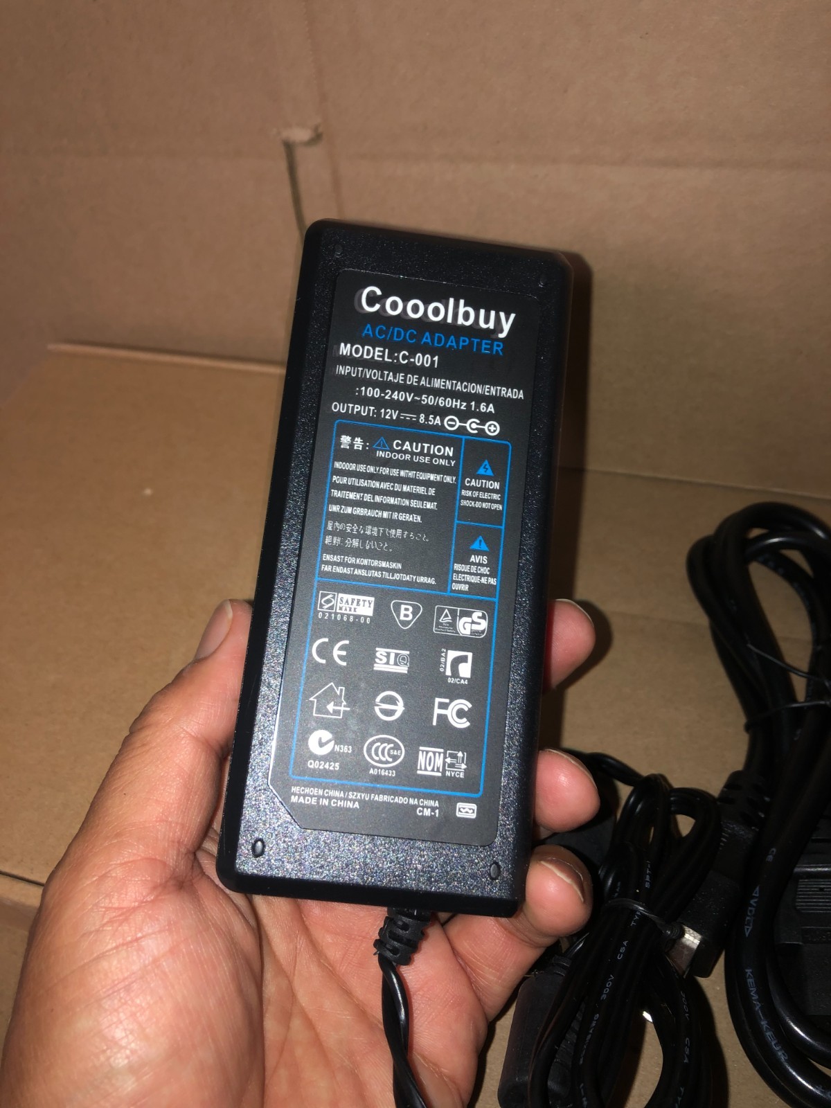 COOLBUY C-001 AC/DC POWER ADAPTER CONVERTER 100-240V 12V OUTPUT