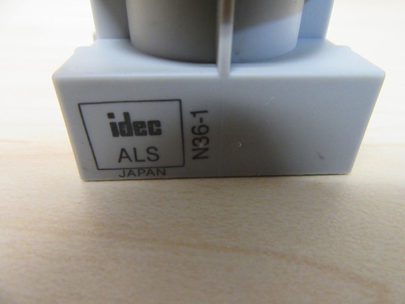 IDEC ALS Push Button Red